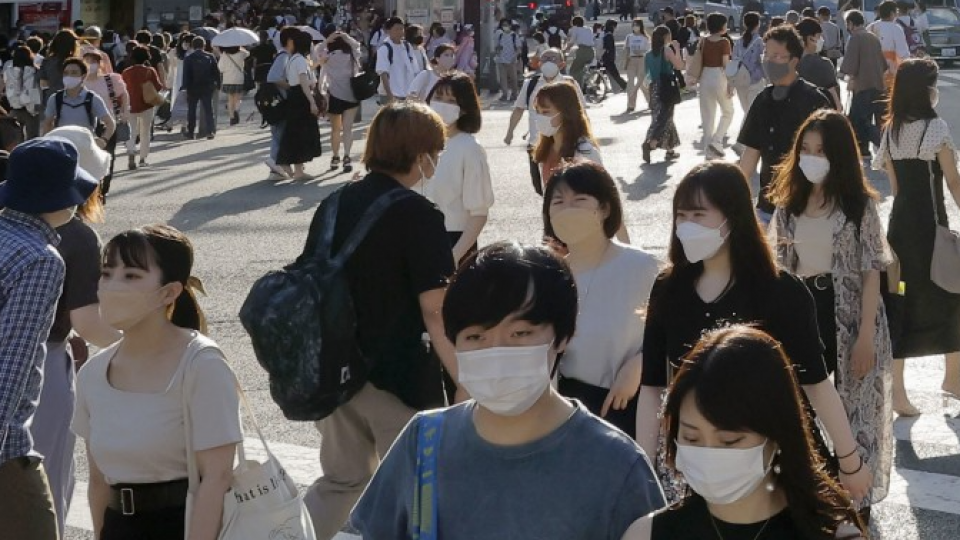 Japan enters 7th coronavirus wave, but no limits needed: panel head – Kyodo News Plus